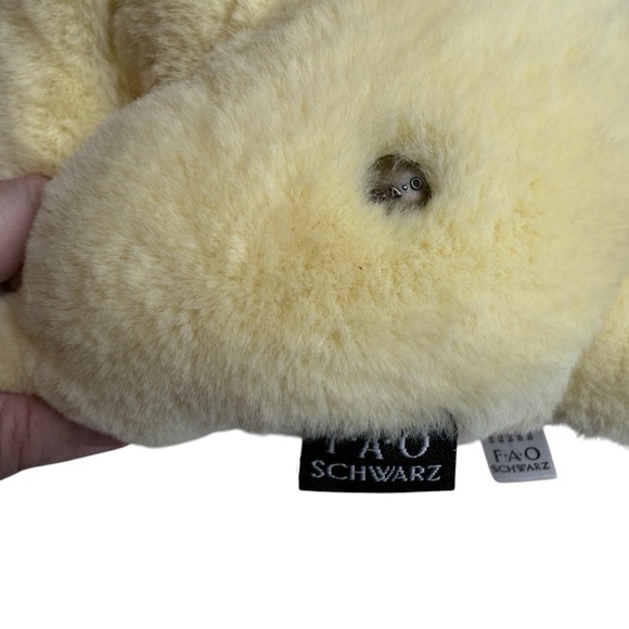 FAO Schwarz Golden Or Yellow Labrador W/ Santa Hat 14” Stuffed Animal Plush Pet - Picture 8 of 13